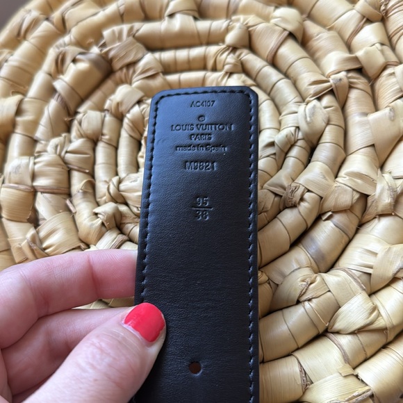 LV belt with silver buckle - Picture 3 of 4